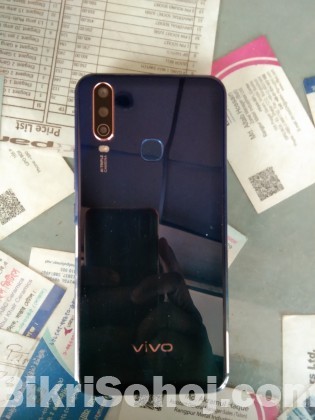 vivo y15